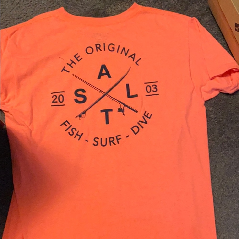 tshirt - Picture 2 of 2